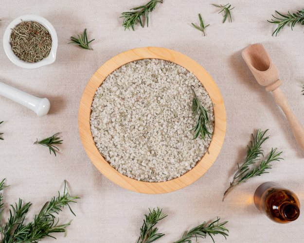 Kúpeľová soľ s rozmarínom - voľne navážená - veľkosť balenia: 1kg → bez zľavy